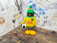Load image into Gallery viewer, Norwich city penguin home shirt 1984/85 with woolly hat &amp; ball
