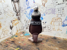 Load image into Gallery viewer, Notts County Robin scarf &amp; woolly hat
