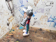 Load image into Gallery viewer, Btcc racing race driver Tom Ingram with moving head (cartoon character) 2025 champion edition hat and trophy
