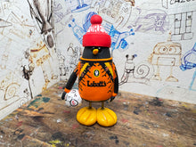 Load image into Gallery viewer, Nottingham Forest penguin goalkeeping shirt 1997 with woolly hat &amp; ball
