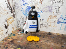 Load image into Gallery viewer, Derby County penguin 2005/06 home shirt with ball &amp; woolly hat
