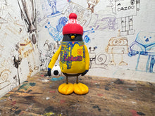 Load image into Gallery viewer, Nottingham Forest 1995/97 penguin with woolly hat &amp; ball
