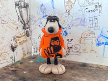 Load image into Gallery viewer, Gromit in his Tansey Hoody number 6 on the back￼
