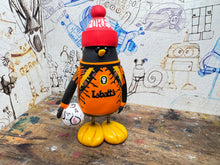 Load image into Gallery viewer, Nottingham Forest penguin goalkeeping shirt 1997 with woolly hat &amp; ball
