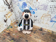 Load image into Gallery viewer, Notts county Gromit 2026/27 shirt with woolly hat
