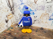 Load image into Gallery viewer, Ipswich town Penguin 1986/89 shirt with woolly hat
