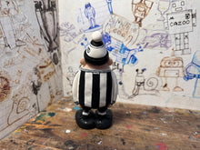 Load image into Gallery viewer, Newcastle United 2024 shirt (toonie) with woolly hat
