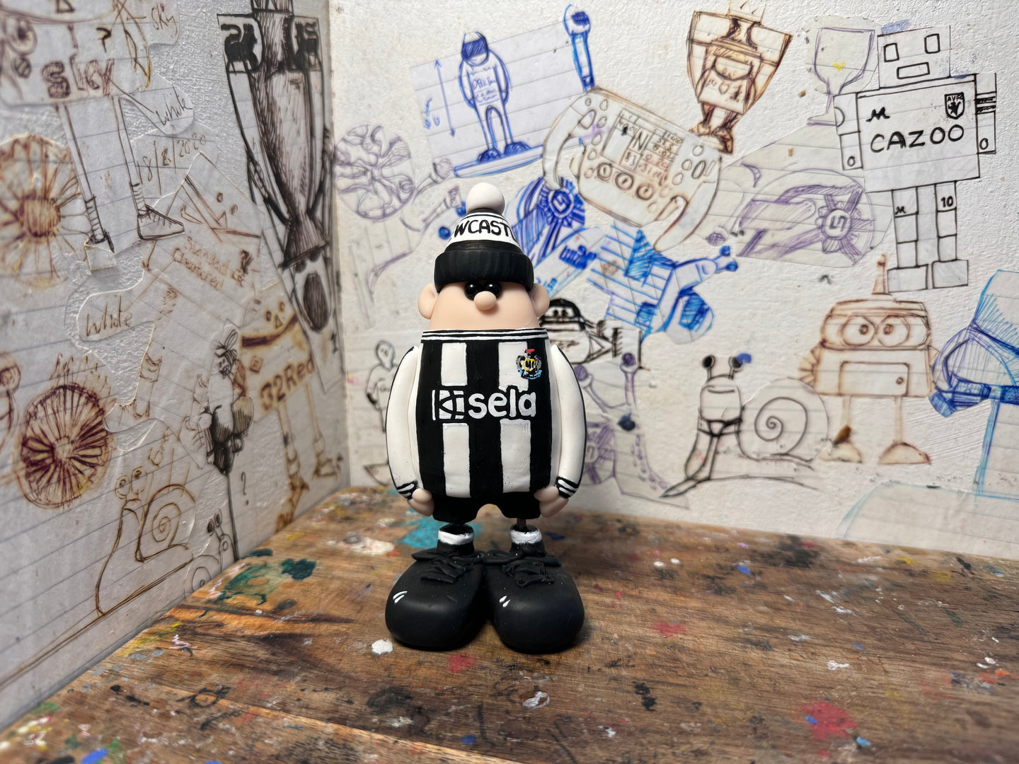 Newcastle United 2024 shirt (toonie) with woolly hat