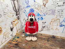 Load image into Gallery viewer, Wrexham AFC shirt 2025/26 dog with woolly hat
