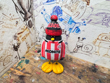 Load image into Gallery viewer, Sheffield united penguin 2025/26 shirt with woolly hat
